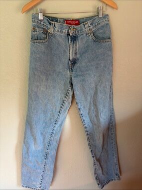 Levi's Classic Relaxed 550 Women’s Jeans in Light Blue Denim